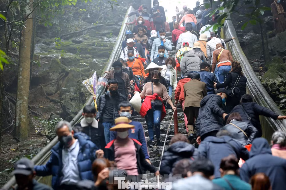Lễ hội chùa Hương được tổ chức trở lại với nhiều điểm mới. Ảnh: TRỌNG TÀI. Lễ hội chùa Hương được tổ chức trở lại với nhiều điểm mới. Ảnh: TRỌNG TÀI.