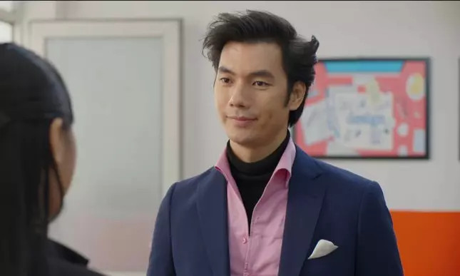 Diễn viên Nhan Phúc Vinh dẫn đầu hạng mục Diễn viên nam ấn tượng với hơn 1,6 triệu lượt bình chọn.