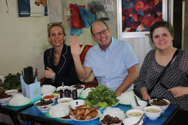 Nhiều du khách quốc tế thừa nhận quay trở lại du lịch tại Thủ đô vì ẩm thực.