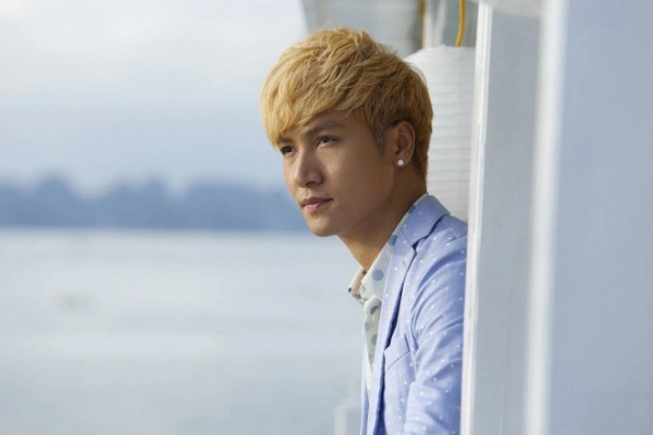 Tạo hình đặc biệt của Mạnh Trường trong Tuổi thanh xuân 2 khiến nhiều khán giả ngỡ ngàng. Trong vai Kiên - thiếu gia một tập lớn, Mạnh Trường hóa thân thành chàng thiếu gia sát gái và ngông cuồng, một gã trai hư chính hiệu.