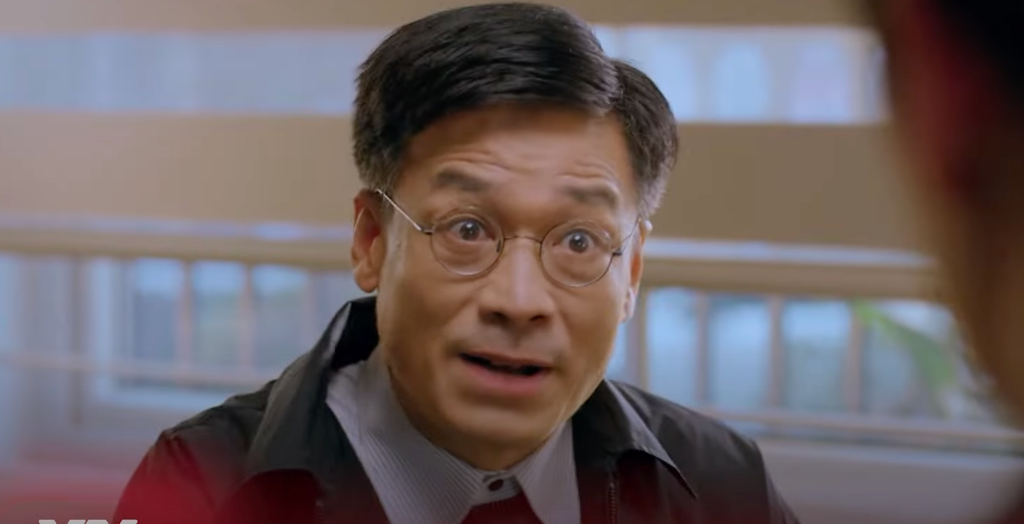 Bố Tú tức giận và đuổi Tú (Đình Tú) ra khỏi nhà. Ảnh: CMH. Bố Tú tức giận và đuổi Tú (Đình Tú) ra khỏi nhà. Ảnh: CMH.