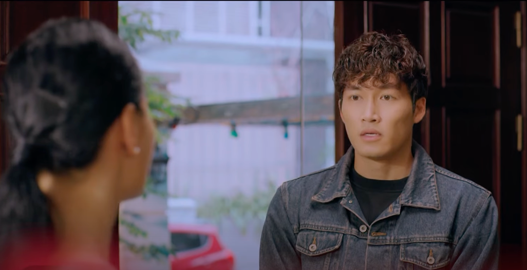 Tú (Đình Tú) bị bố chỉ trích nặng nề khi biết mẹ Thúy (Quách Thu Phương) là người đứng ra vay tiền để Tú có vốn làm ăn. Ảnh: CMH. Tú (Đình Tú) bị bố chỉ trích nặng nề khi biết mẹ Thúy (Quách Thu Phương) là người đứng ra vay tiền để Tú có vốn làm ăn. Ảnh: CMH.