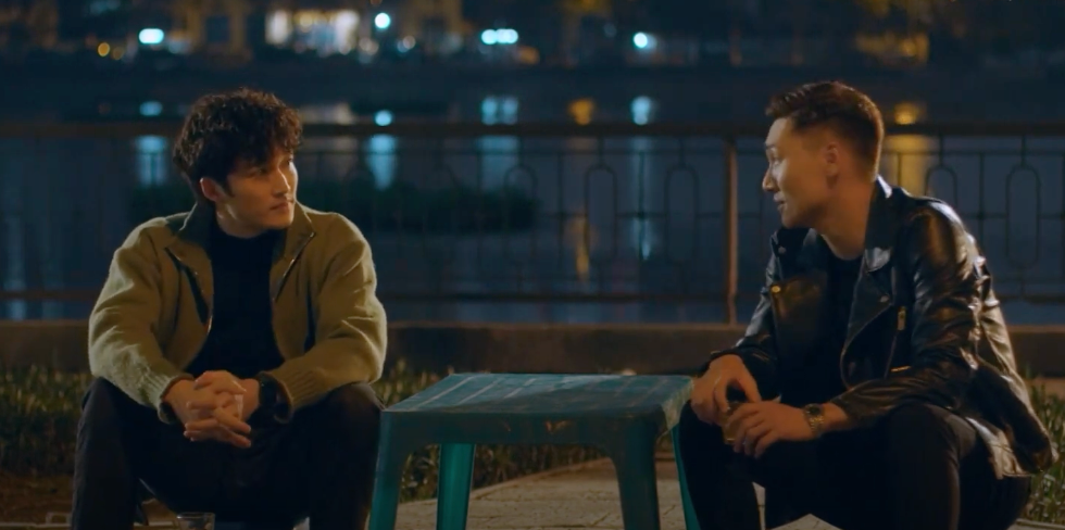 Tú (Đình Tú) cảnh cáo Quy (Mạnh Trường). Ảnh: CMH.