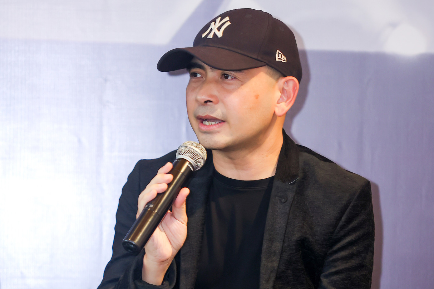 Đêm nhạc Tựa như gió phiêu du sẽ là chương trình âm nhạc quy mô nhất trong sự nghiệp của nhạc sĩ Đức Trí. Đêm nhạc Tựa như gió phiêu du sẽ là chương trình âm nhạc quy mô nhất trong sự nghiệp của nhạc sĩ Đức Trí.