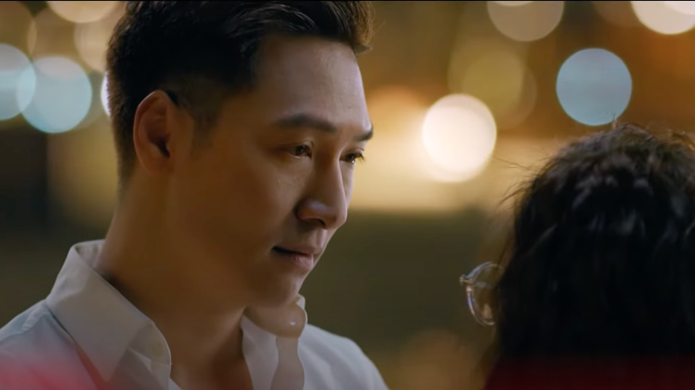 Quy (Mạnh Trường) tỏ tình với Ly (Thùy Anh). Ảnh: CMH.