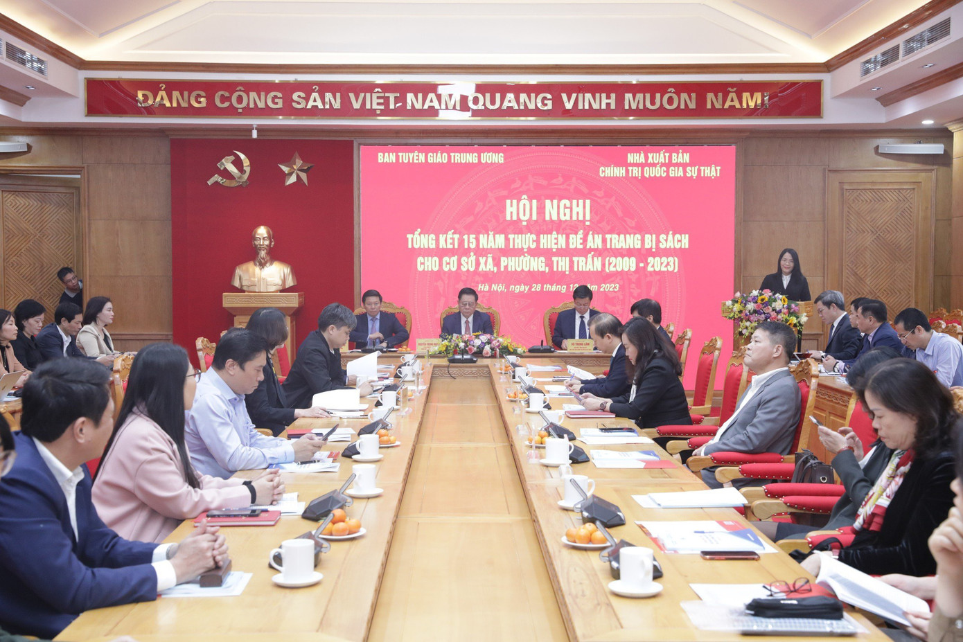 Hội nghị tổng kết 15 năm thực hiện Đề án trang bị sách cho cơ sở xã, phường, thị trấn đánh giá hiệu quả của chủ trương đưa sách về cơ sở. Hội nghị tổng kết 15 năm thực hiện Đề án trang bị sách cho cơ sở xã, phường, thị trấn đánh giá hiệu quả của chủ trương đưa sách về cơ sở.