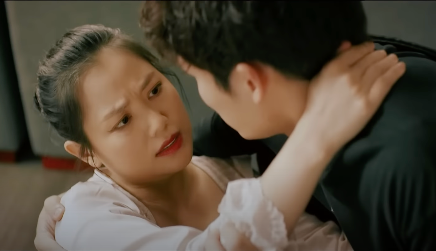 Ly (Thùy Anh) nghỉ việc chỉ vì sếp nữ có ý định với bạn thân của mình. Ảnh: CMH.