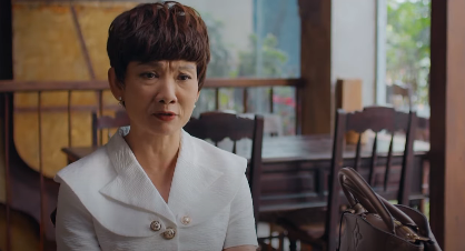 Mẹ Quy (NSƯT Mỹ Uyên cho rằng Ly đang lợi dụng con trai mình. Ảnh: CMH. Mẹ Quy (NSƯT Mỹ Uyên cho rằng Ly đang lợi dụng con trai mình. Ảnh: CMH.