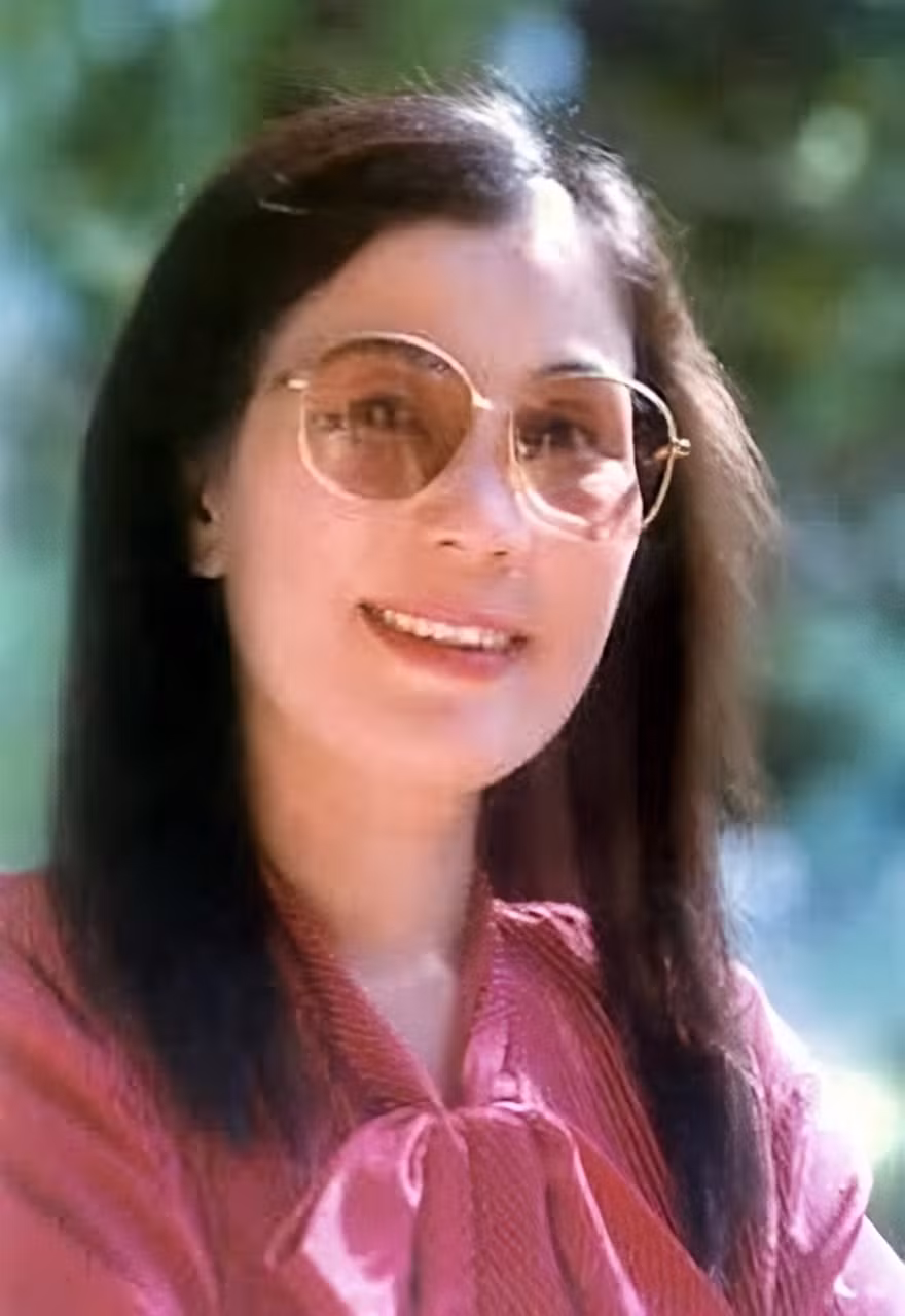 Nhà thơ Lâm Thị Mỹ Dạ thời trẻ.