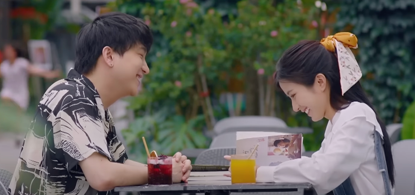 Phúc (B Trần) mong muốn trở thành fan ruột của Thảo (Ngọc Huyền). Ảnh: CMH.