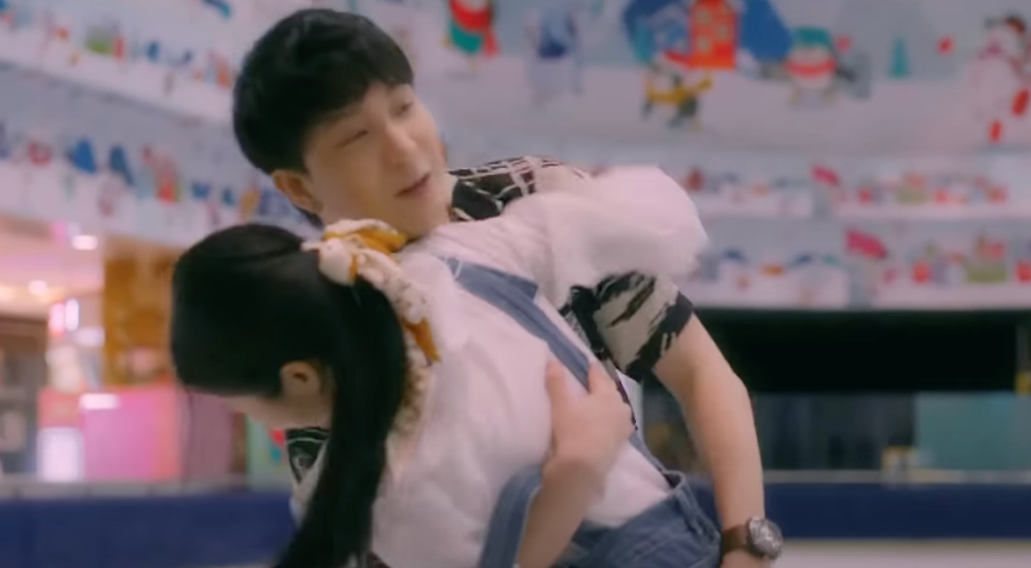 Cả hai có những kỷ niệm đẹp tại sân trượt băng. Ảnh: CMH.