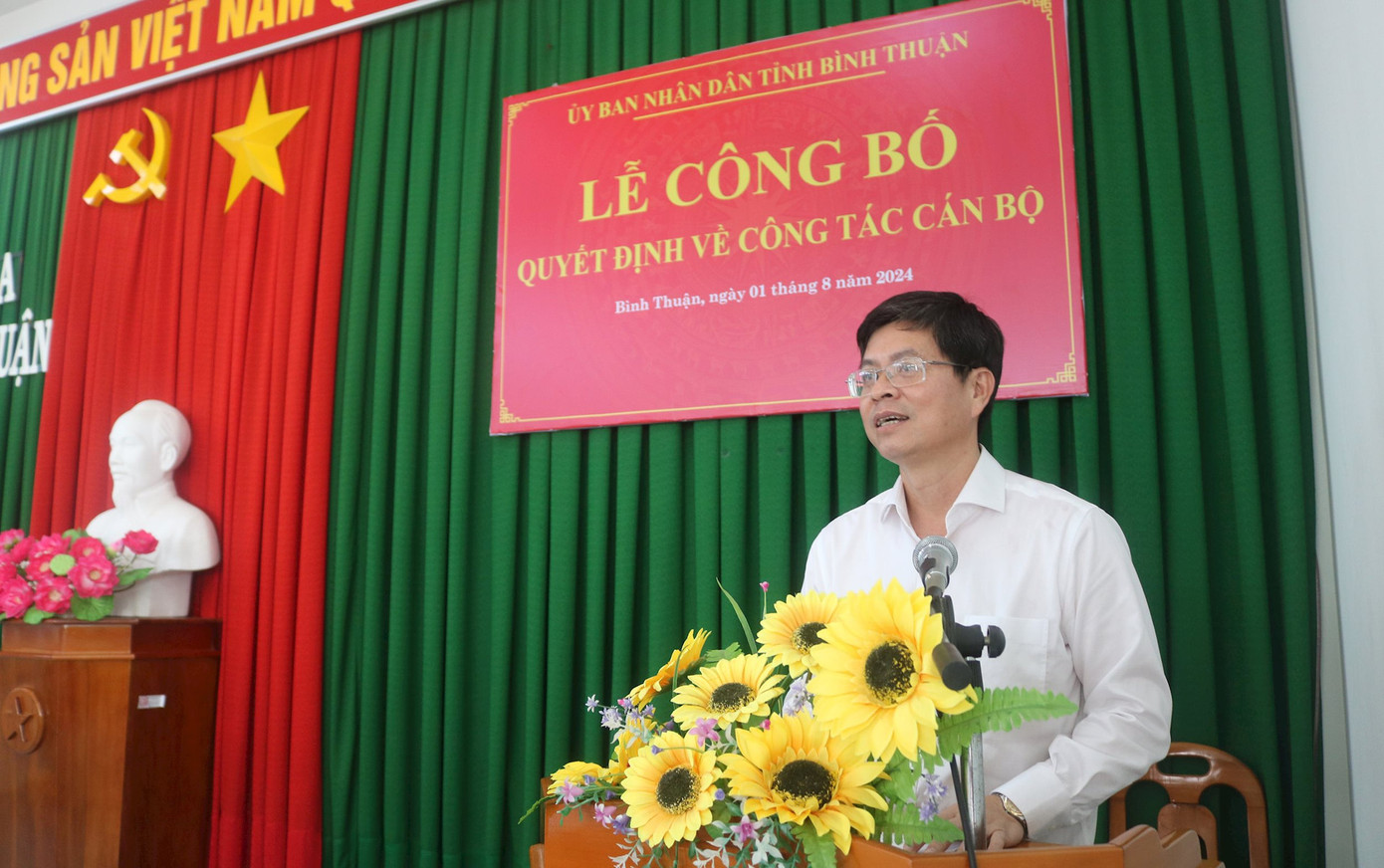 Ông Nguyễn Hồng Hải, Ủy viên Ban Thường vụ Tỉnh ủy, Phó Chủ tịch UBND tỉnh phát biểu tại buổi lễ.