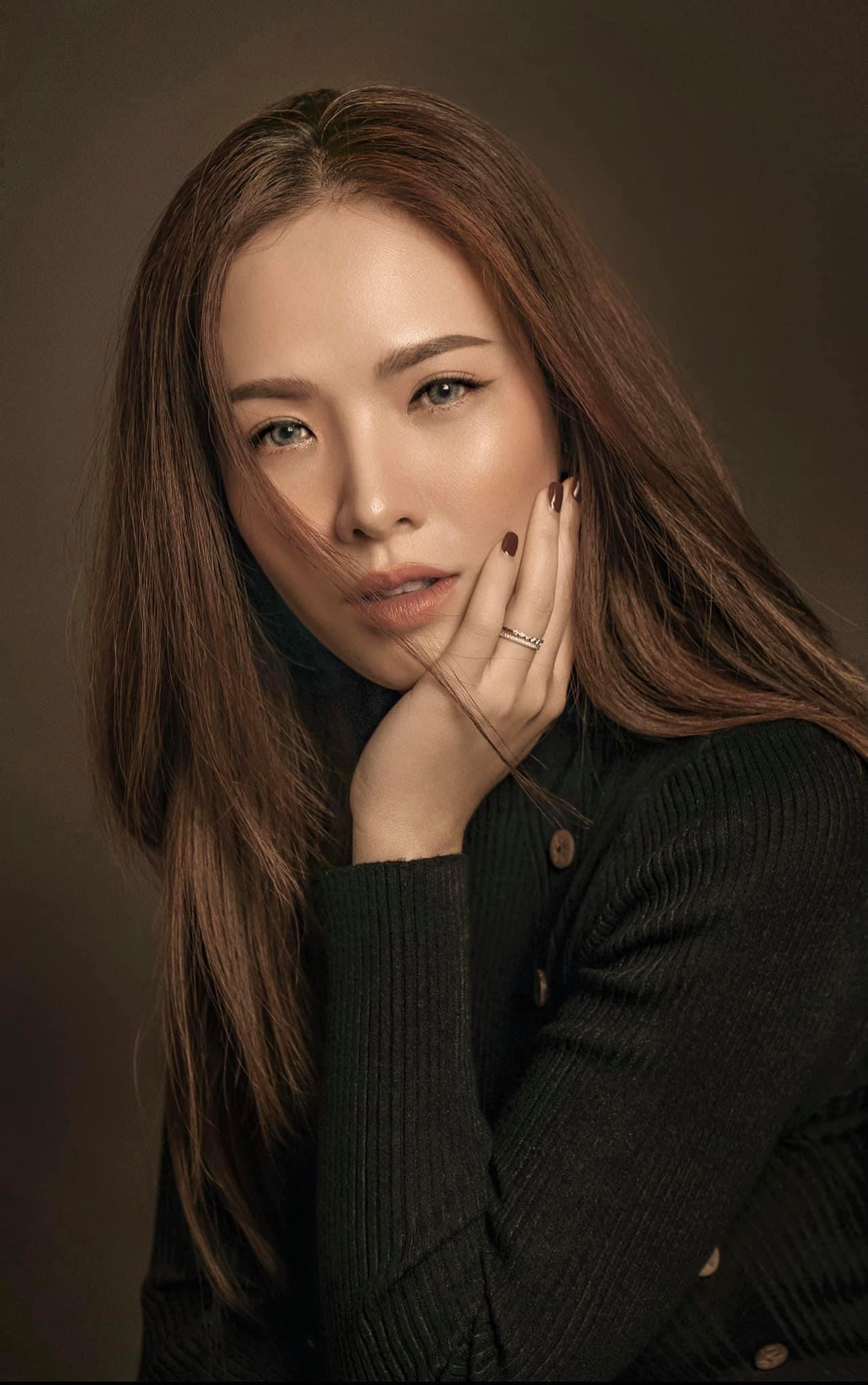 Đan Lê tung bộ ảnh nghệ thuật đẹp như tranh vẽ gây "sốt" cộng đồng mạng.