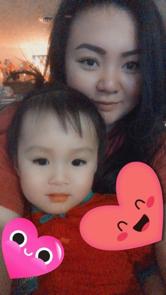 Trước đây, giọng ca "Con cò bé bé" từng tung hình chụp cùng con gái, tự hào khoe bản sao của mình khiến dân mạng "thả tim" mỏi tay. Trước đây, giọng ca "Con cò bé bé" từng tung hình chụp cùng con gái, tự hào khoe bản sao của mình khiến dân mạng "thả tim" mỏi tay.