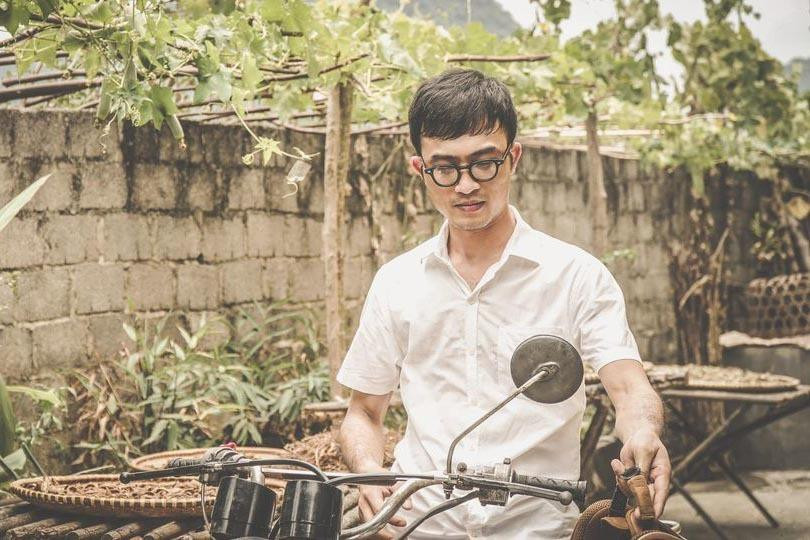 Doãn Quốc Đam sinh năm 1990, là nam diễn viên trẻ và được mọi người gọi với cái tên gã “lập dị” của làm phim.