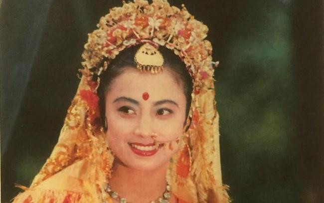 Lý Linh Ngọc trong vai công chúa Thiên Trúc và Ngọc Thố tinh (Thỏ Ngọc)