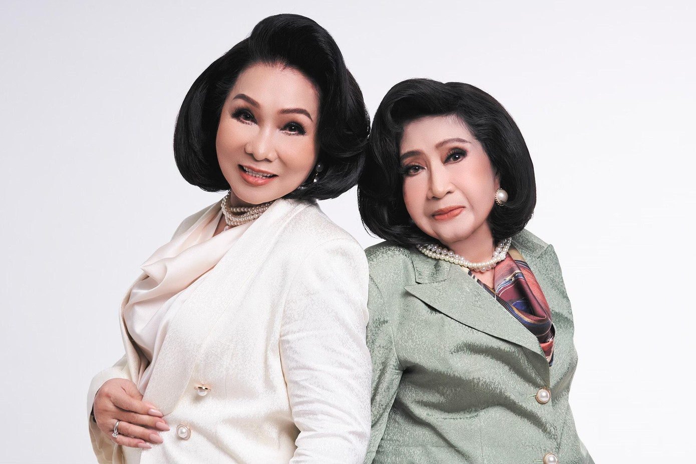 Trên trang cá nhân, giọng ca cải lương Bạch Tuyết chia sẻ bộ ảnh chụp cùng người bạn thân trong 60 năm qua. Trên trang cá nhân, giọng ca cải lương Bạch Tuyết chia sẻ bộ ảnh chụp cùng người bạn thân trong 60 năm qua.