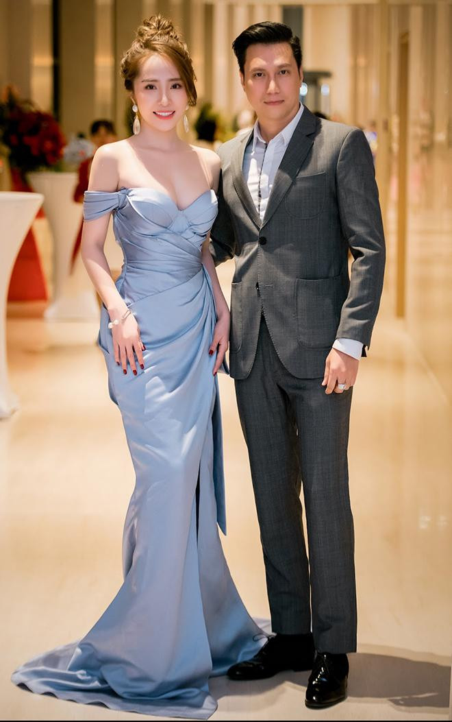 Cặp đôi Việt Anh - Quỳnh Nga luôn thu hút nhiều sự quan tâm của công chúng. Bởi các vai diễn đóng cặp ăn ý, xứng đôi nên đông đảo fan đều hi vọng cặp đôi &quot;phim giả tình thật&quot;.