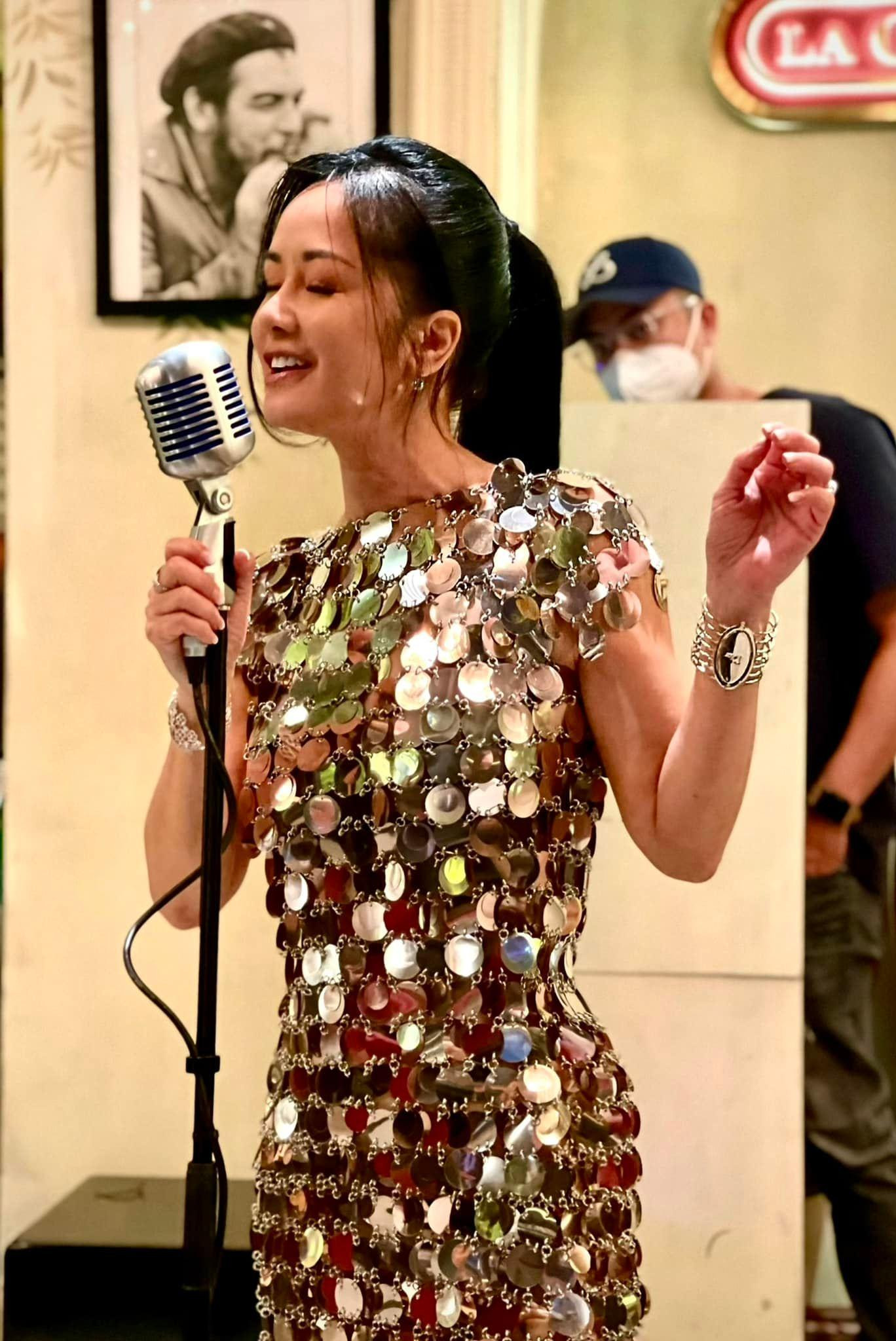 &quot;Nơi khơi nguồn cảm hứng cho những khoảnh khắc sống thăng hoa!&quot; - Diva Hồng Nhung viết.