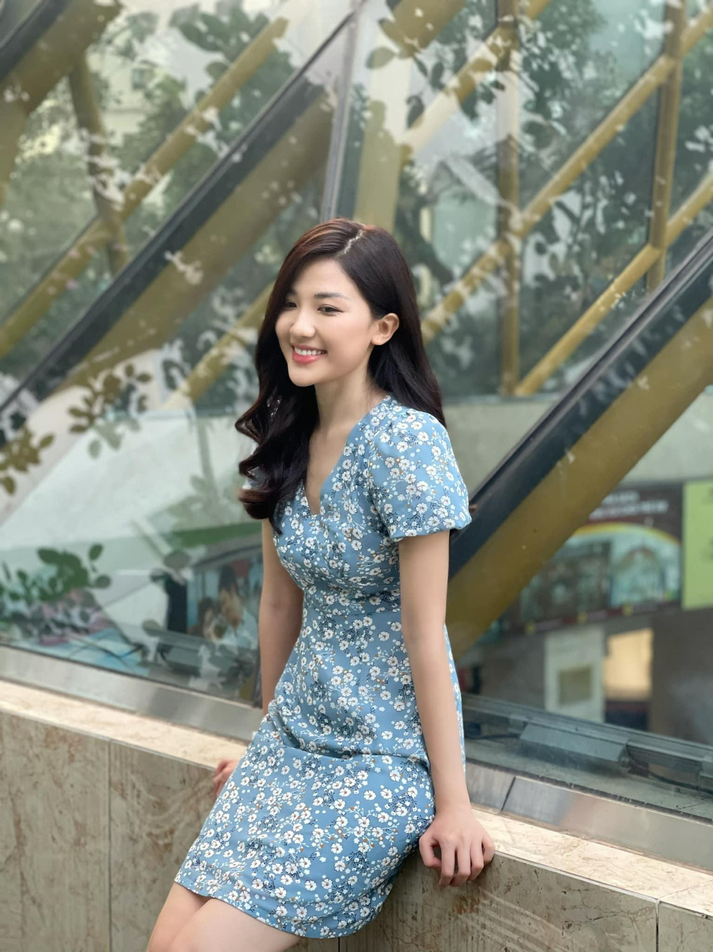 Lựa chọn gu thời trang nhẹ nhàng, Lương Thanh khoe nhan sắc trẻ trung tuổi 24. Lựa chọn gu thời trang nhẹ nhàng, Lương Thanh khoe nhan sắc trẻ trung tuổi 24.