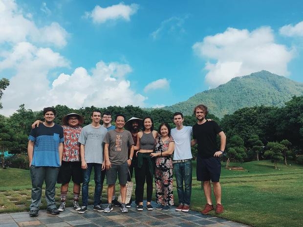 Anna từng tiết lộ với truyền thông bạn trai cô là người rất dễ gần, tốt bụng và được gia đình cô vô cùng yêu mến.