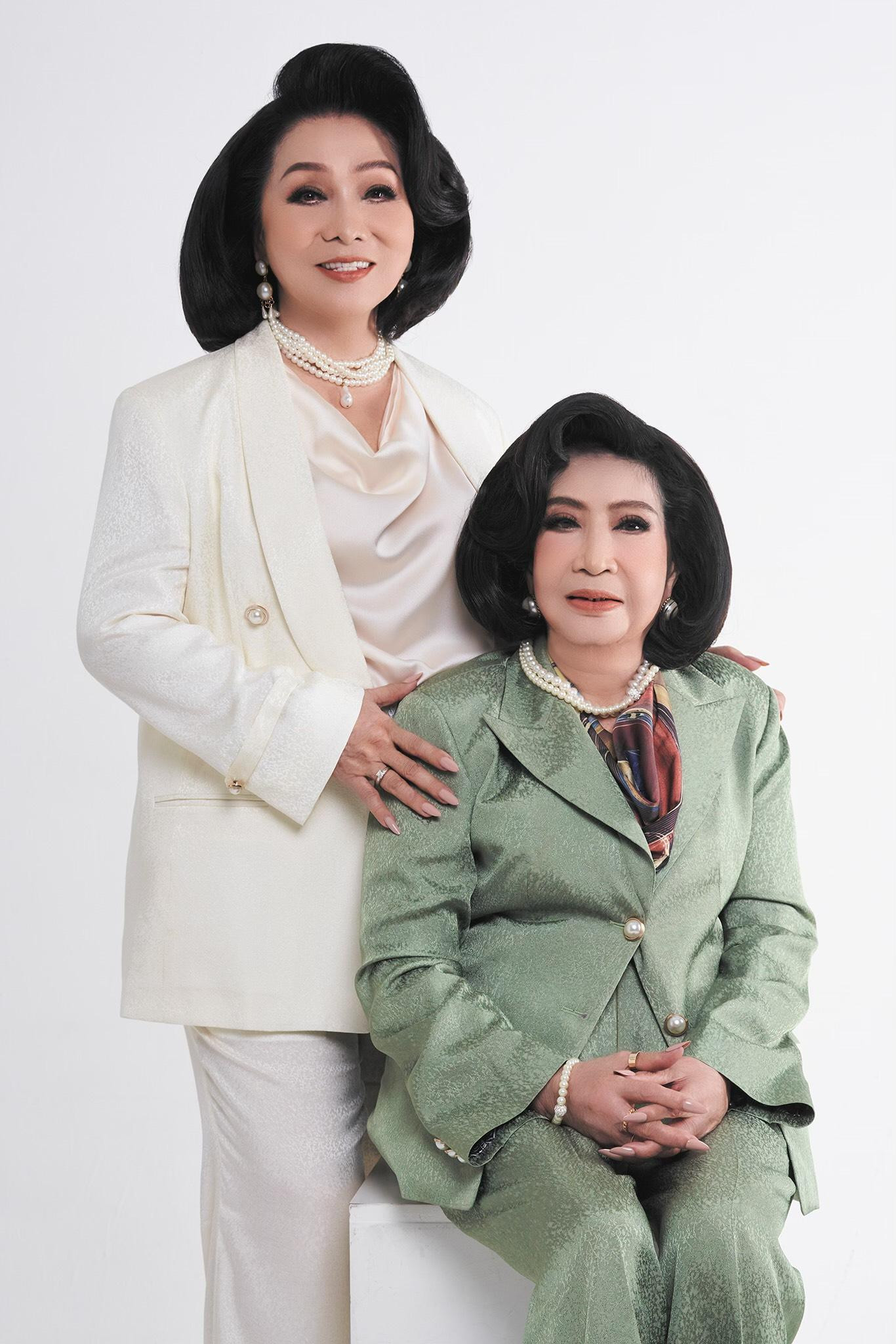 Sau nhiều năm vắng bóng, sự trở lại của cặp bài trùng NSND Bạch Tuyết và NSƯT Diệu Hiền đang được nhiều khán giả mong chờ. Sau nhiều năm vắng bóng, sự trở lại của cặp bài trùng NSND Bạch Tuyết và NSƯT Diệu Hiền đang được nhiều khán giả mong chờ.