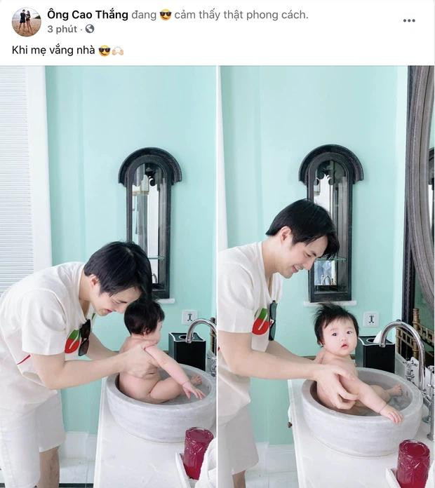 Bà xã Đông Nhi đi công tác, Ông Cao Thắng ở nhà thành "ông bố đảm đang" tắm cho con gái. Bà xã Đông Nhi đi công tác, Ông Cao Thắng ở nhà thành "ông bố đảm đang" tắm cho con gái.