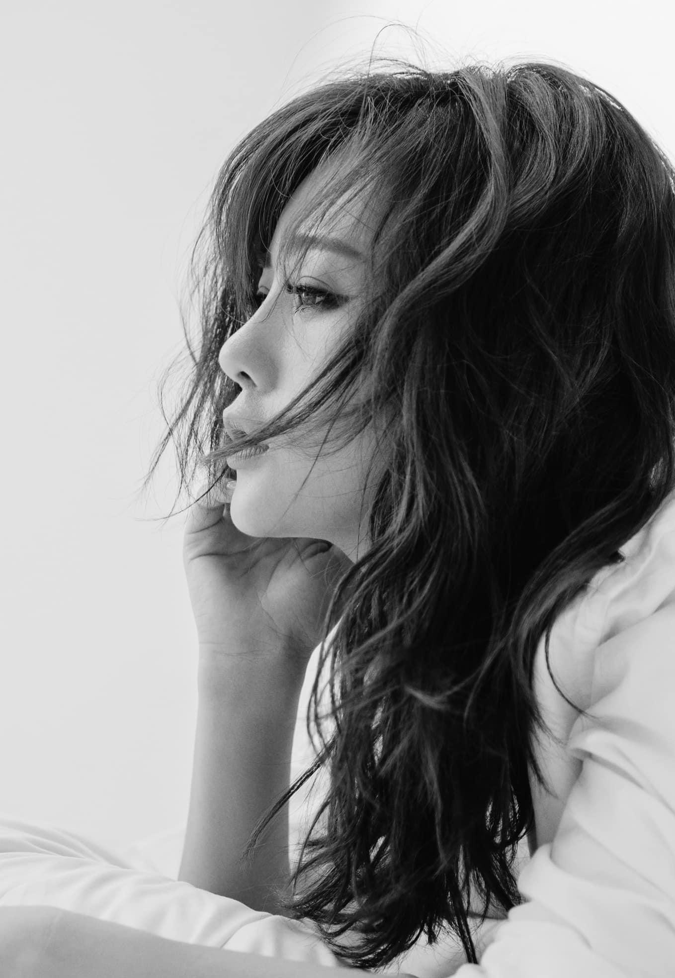 Bên cạnh công việc diễn xuất, người đẹp cho biết cô có đam mê với lĩnh vực kinh doanh, mảng làm đẹp. Ở tuổi ngoài 30, Phương Oanh cho biết cô muốn trở thành người phụ nữ độc lập, mạnh mẽ không phụ thuộc vào bất cứ ai.