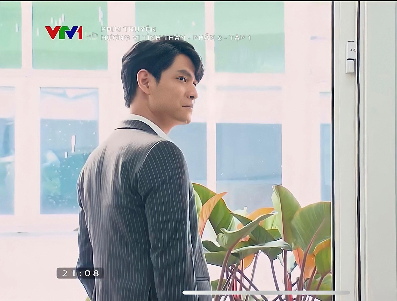 Người nhận vai nhân vật Phi là diễn viên Tô Dũng. Dù đã đồng hành cùng đoàn phim từ phần 1 nhưng tới phần 2 Tô Dũng có nhiều đất diễn để diễn xuất, gây ấn tượng với khàn giả nhiều hơn.