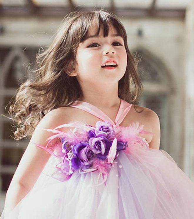 Thời điểm đó, Jenna nhận được nhiều lời mời từ các hãng thời trang, nhiếp ảnh,.. và được dân mạng đặt biệt danh "Tiểu mỹ nữ đẹp nhất Thái Lan".