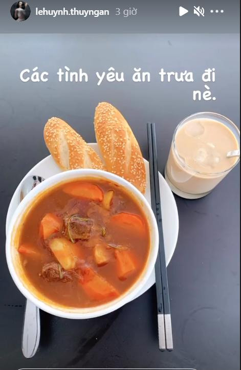 Trên Instagram story của Thúy Ngân, cô cập nhật bữa ăn đơn giản trưa tại Hàn Quốc.