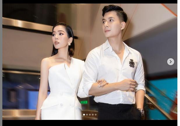 Nhắc đến Lệ Quyên, bên cạnh chặng đường nhiều thành tựu, khán giả đặc biệt quan tâm tới câu chuyện tình cảm của cô và tình trẻ kém 12 tuổi - Lâm Bảo Châu.