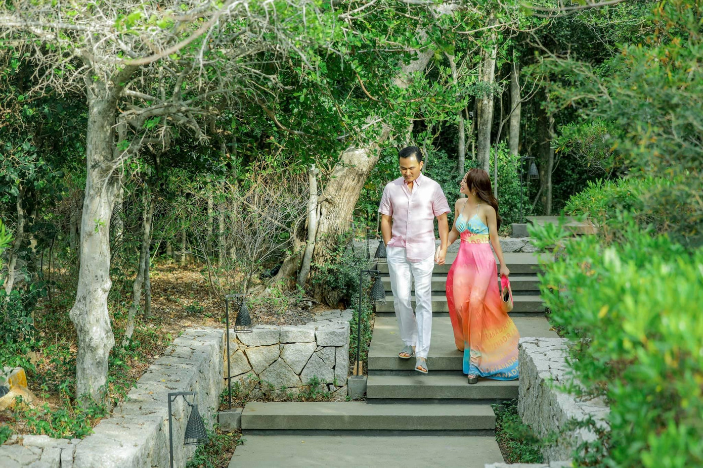 Lý Thùy Chang có mối quan hệ tốt đẹp với mẹ đẻ, con trai và vợ cũ Chi Bảo. Lý Thùy Chang có mối quan hệ tốt đẹp với mẹ đẻ, con trai và vợ cũ Chi Bảo.