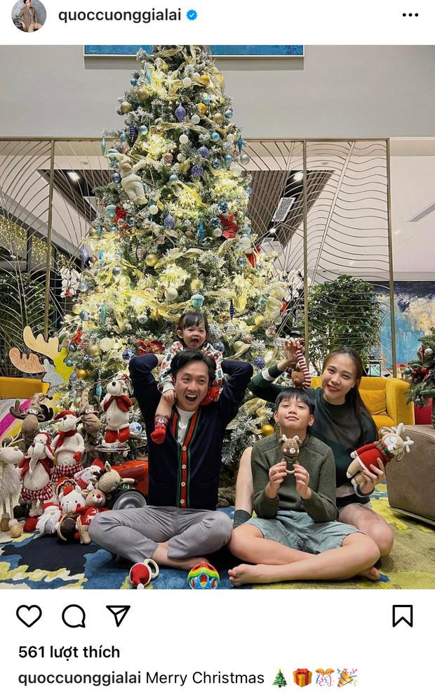 Cường Đôla chia sẻ khoảnh khắc đón Noel cùng gia đình và con trai Subeo.