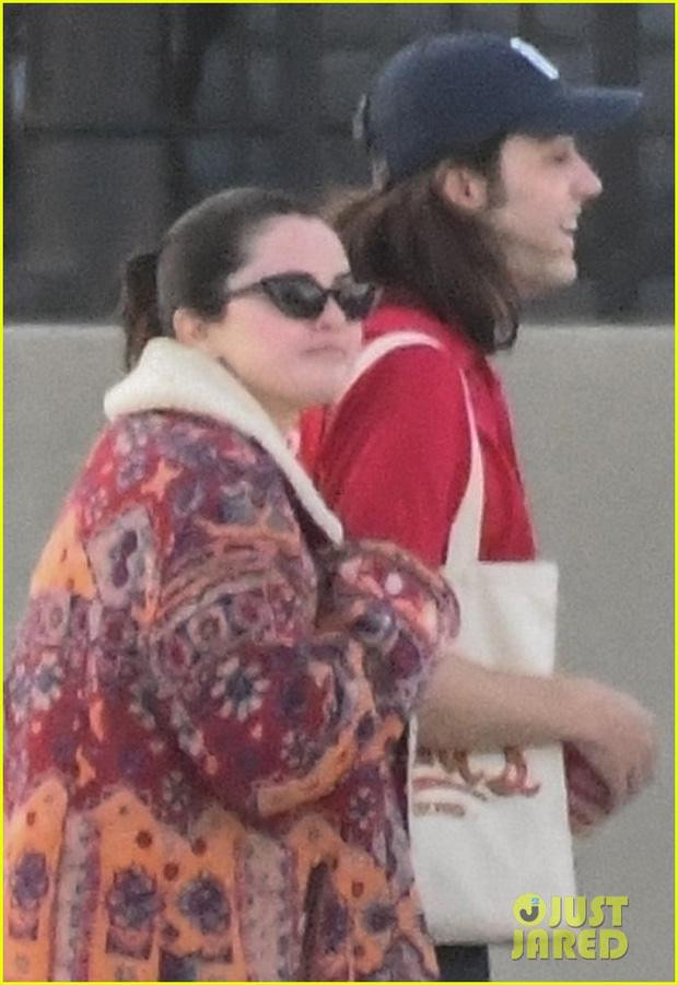 Đáng chú ý, những hình ảnh lần này lộ rõ ngoại hình phát tướng, tăng cân khó tin của "công chúa Disney". Đáng chú ý, những hình ảnh lần này lộ rõ ngoại hình phát tướng, tăng cân khó tin của "công chúa Disney".