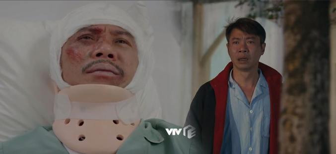 Hình ảnh NSND Công Lý tại hai bộ phim cùng phát sóng song song.