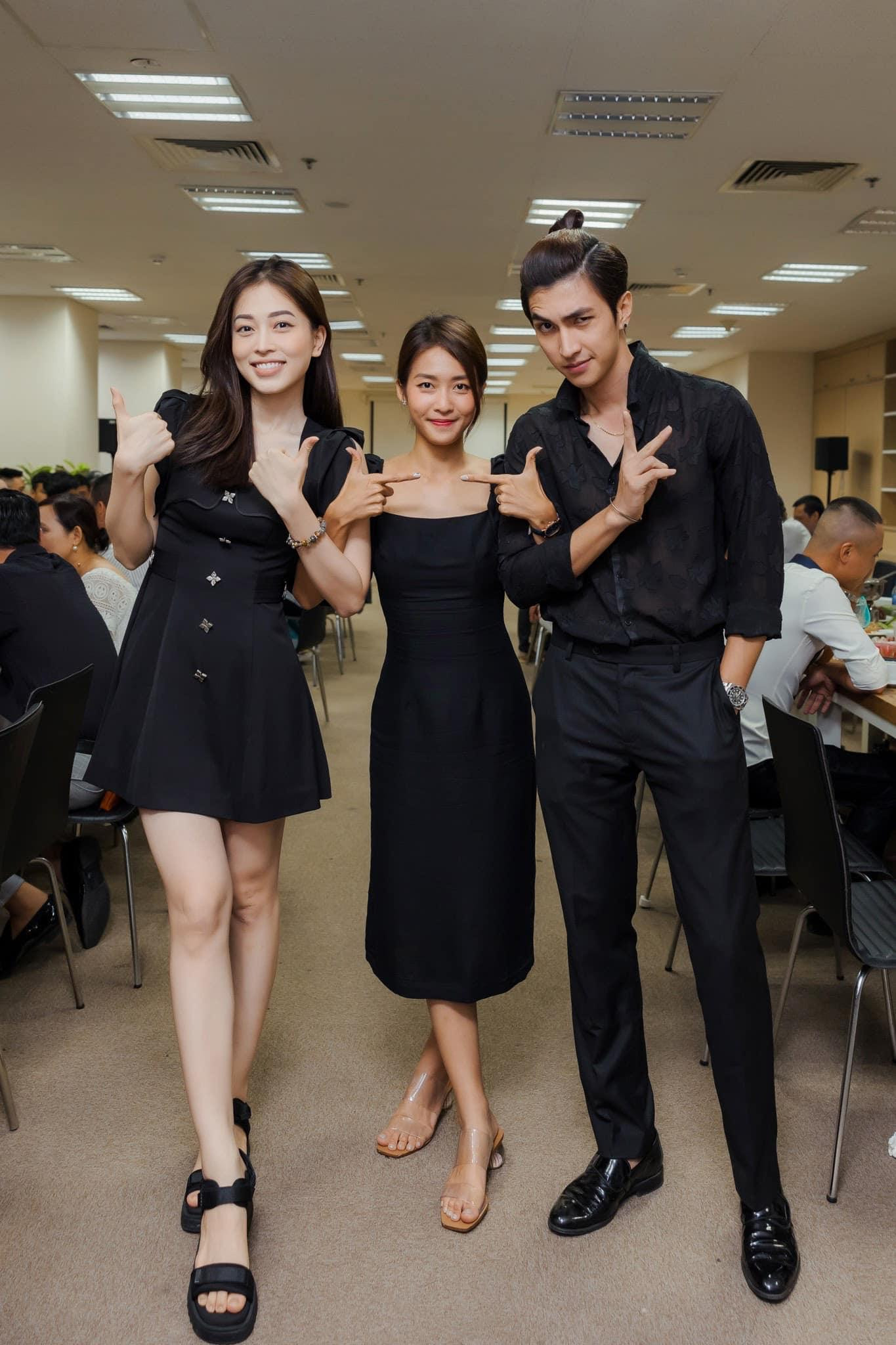 Khả Ngân và cặp đôi Phương Nga - Bình An.