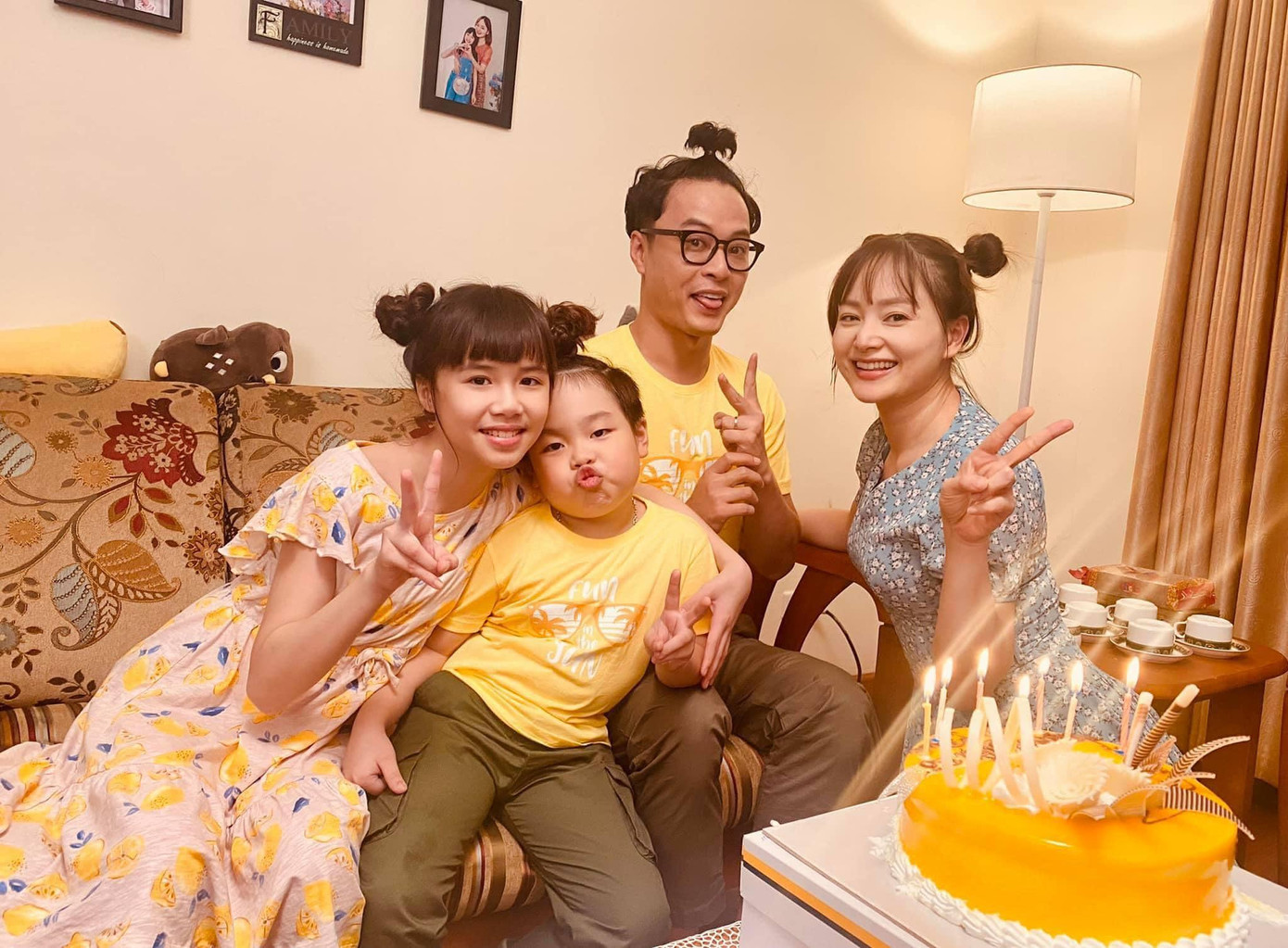 Lan Phương chia sẻ hậu trường phim "Thương ngày nắng về". Lan Phương chia sẻ hậu trường phim "Thương ngày nắng về".