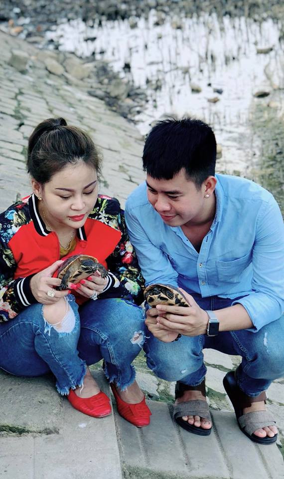 Lê Giang đi chùa phóng sinh giữa ồn ào tố chồng cũ bạo hành ảnh 3