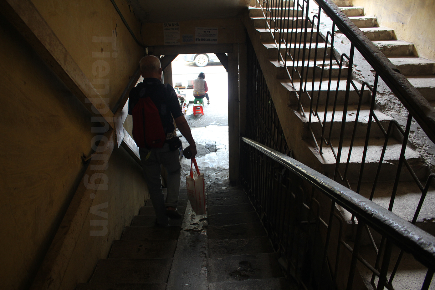 Cần phải xem việc cải tạo chung cư cũ là nhiệm vụ cấp thiết chứ không phải cần thiết. (Ảnh: Lộc Liên