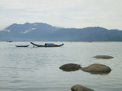 Đầm Cầu Hai Ảnh: T.L