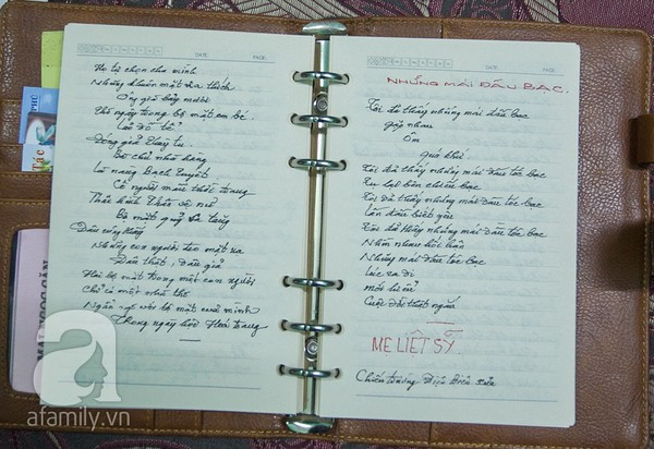 Nét chữ của ông rất sắc nét, cẩn thận. Nét chữ của ông rất sắc nét, cẩn thận