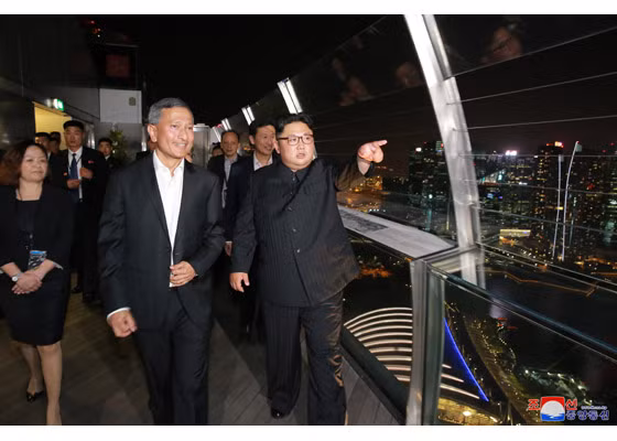 Ông Kim Jong-un: 'Thế giới ngỡ khoảnh khắc này như bộ phim viễn tưởng' ảnh 42