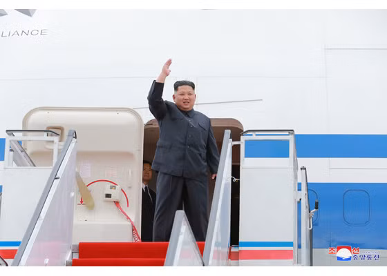 Ông Kim Jong-un: 'Thế giới ngỡ khoảnh khắc này như bộ phim viễn tưởng' ảnh 30