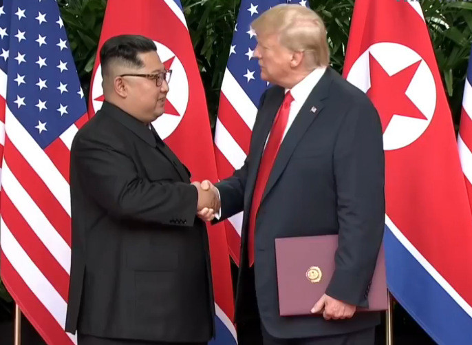 Ông Kim Jong-un: 'Thế giới ngỡ khoảnh khắc này như bộ phim viễn tưởng' ảnh 7