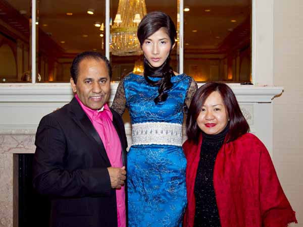 Hoàng Thùy cũng để lại ấn tượng với các nhà thiết kế và giới chuyên môn bằng vẻ ngoài cá tính của mình