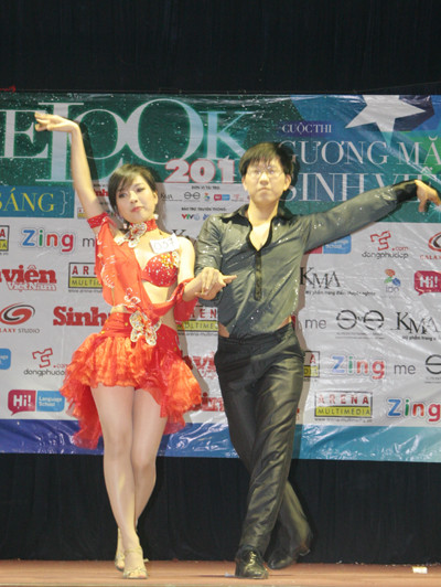 Bước nhảy sôi động