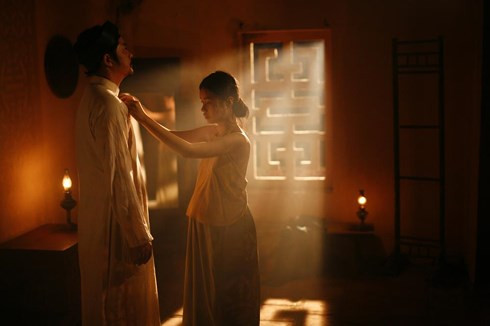 Những cảnh nóng trong ‘Vợ ba’ 18+ gây tranh cãi vì dùng diễn viên 13 tuổi đóng ảnh 4