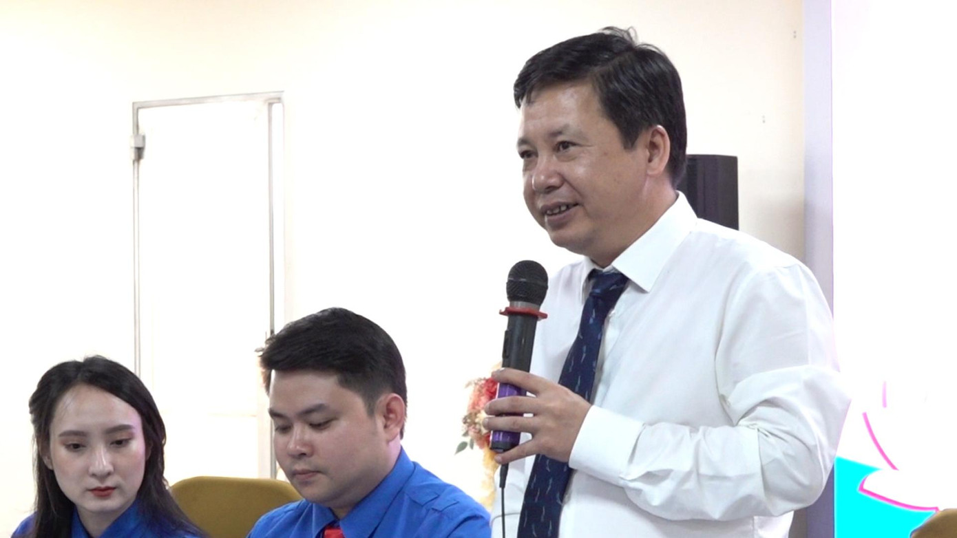 Ông Đào Văn Hoàn - Phó Trưởng ban Tuyên giáo Thành ủy Hải Phòng phát biểu tại diễn đàn. Ảnh: Hoàng Mạnh Thắng