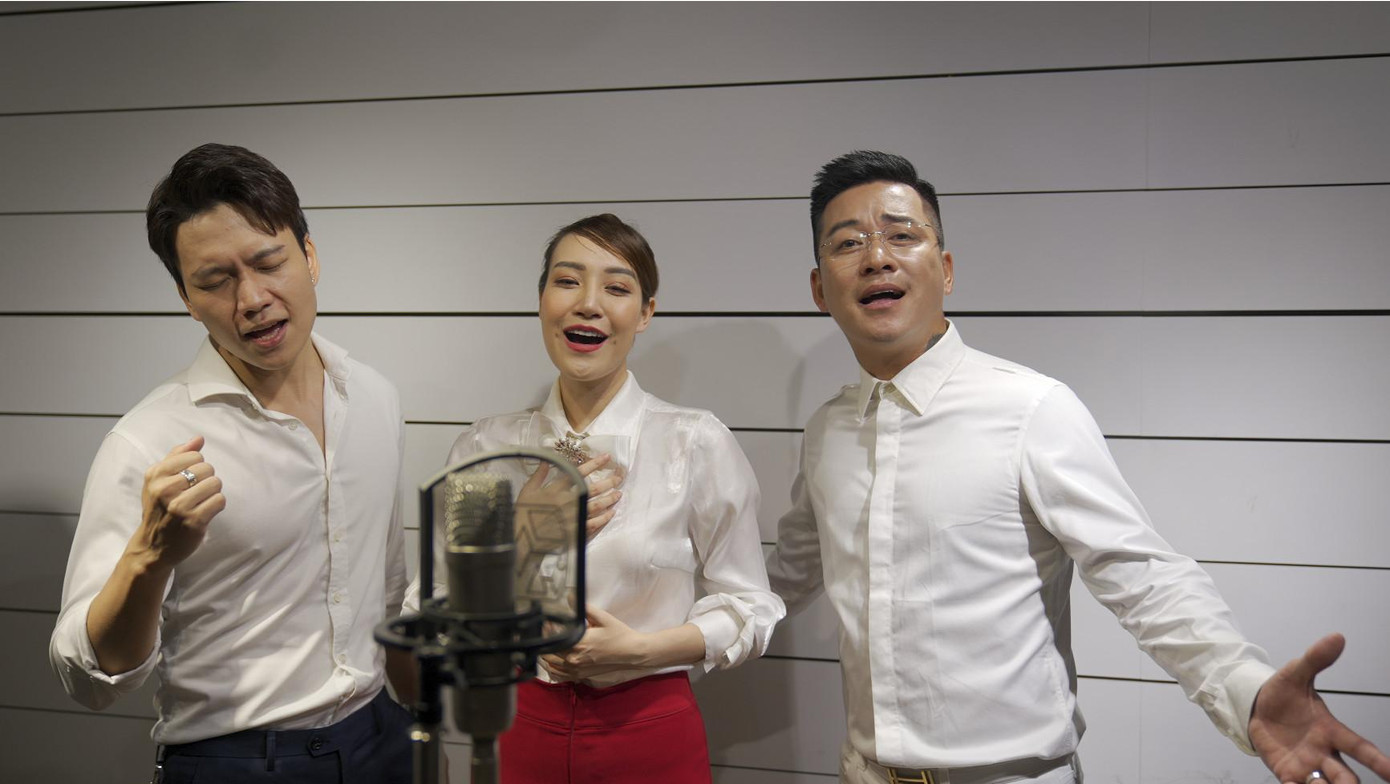 Ca sĩ Tuấn Hưng, Thu Thuỷ và Minh Quân đã dành thời gian thu âm ca khúc “Vươn xa thanh niên”, gửi tặng Thành Đoàn Hà Nội Ca sĩ Tuấn Hưng, Thu Thuỷ và Minh Quân đã dành thời gian thu âm ca khúc “Vươn xa thanh niên”, gửi tặng Thành Đoàn Hà Nội